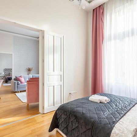 Luxury 3Bedrm 2Bathrm Apartment With Danube River View Budapest Kültér fotó